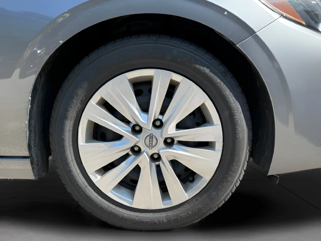 Used 2024 Gray Nissan S image 16