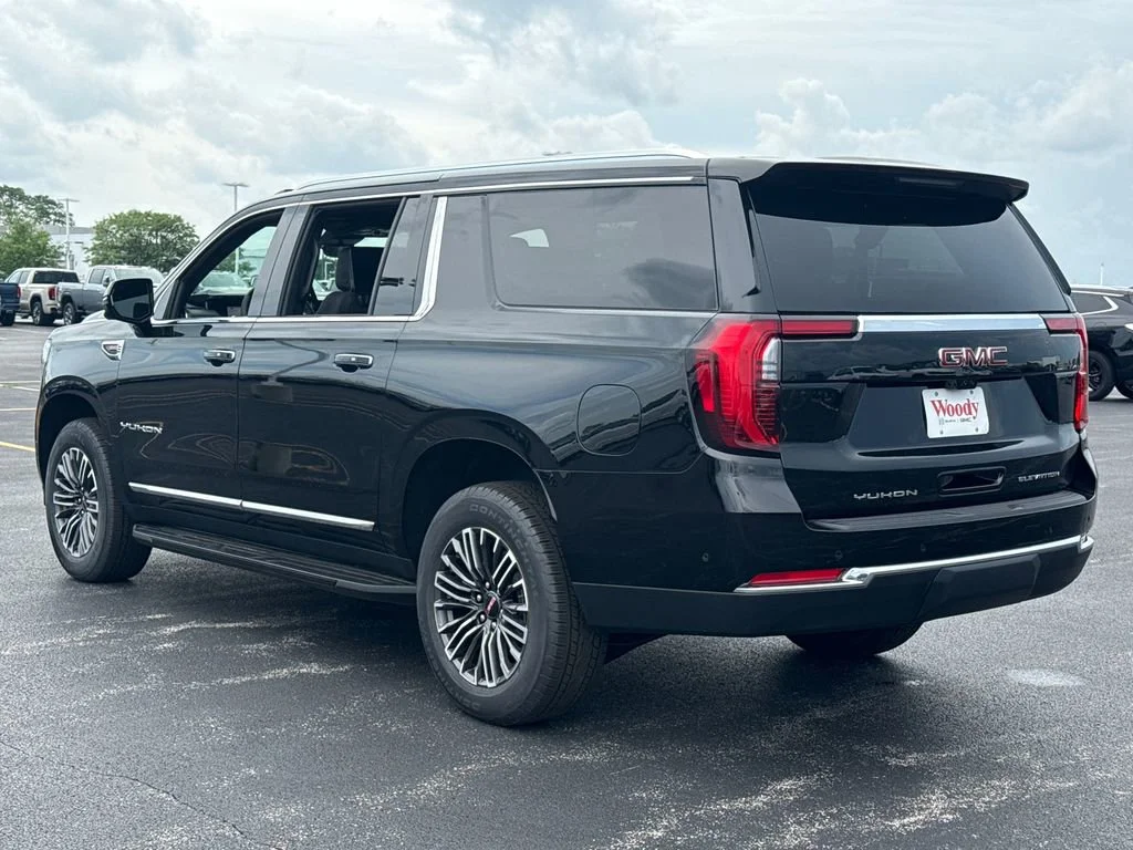 New 2026 Onyx Black GMC Elevation image 10