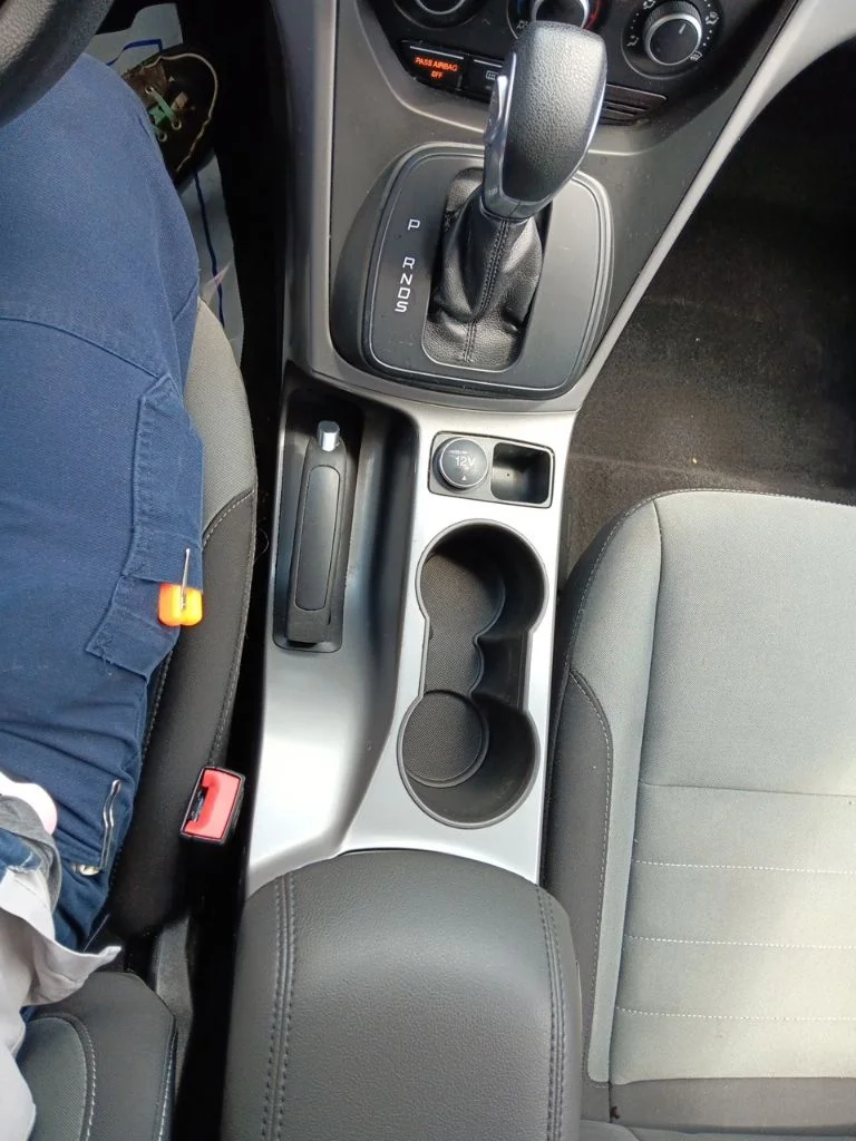 Used 2016 Magnetic Ford SE image 21