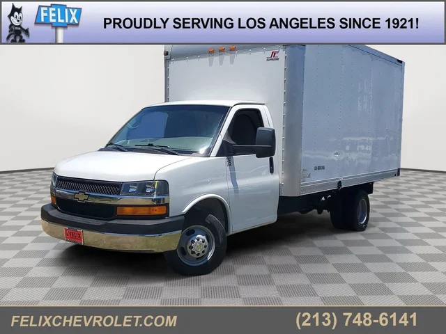 2015 Chevrolet Express Cutaway 3500 VAN 159
