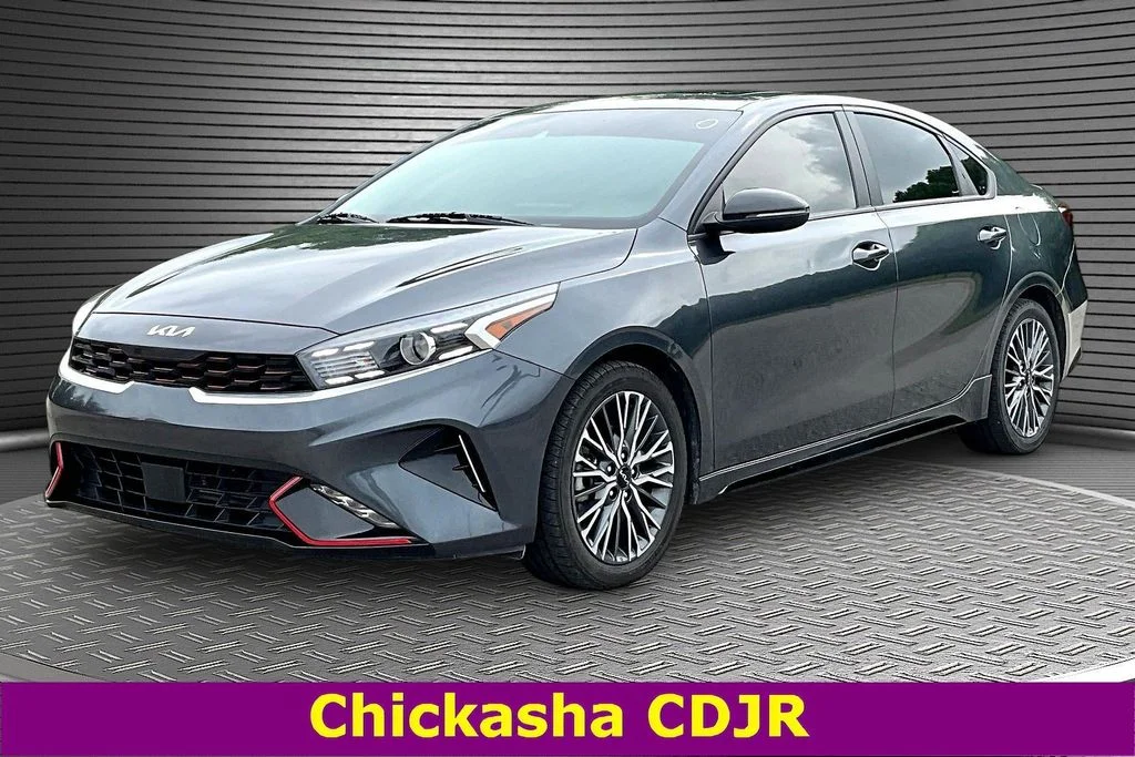 2023 Kia Forte GT-Line AT's photo