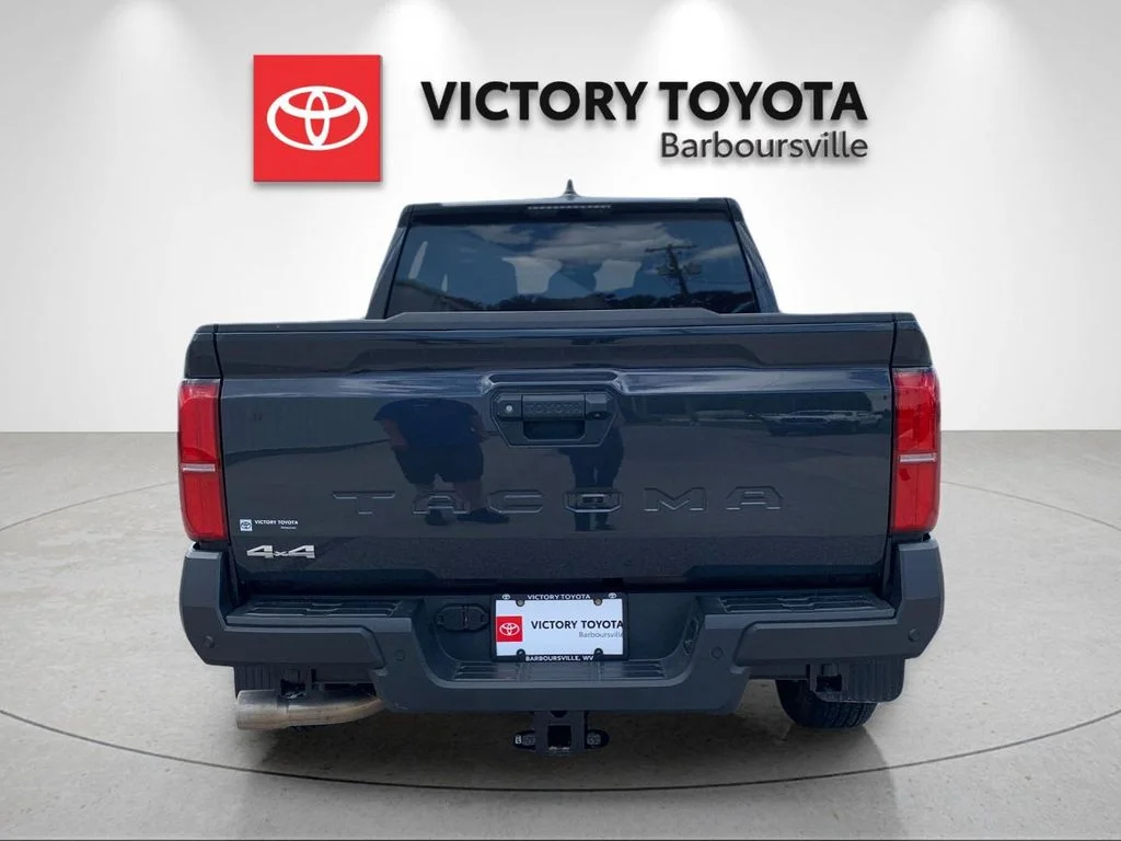 Used 2024  Toyota SR image 4
