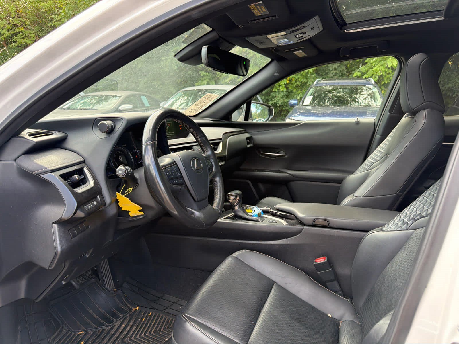 Used 2020 Eminent White Pearl Lexus UX 250h image 5