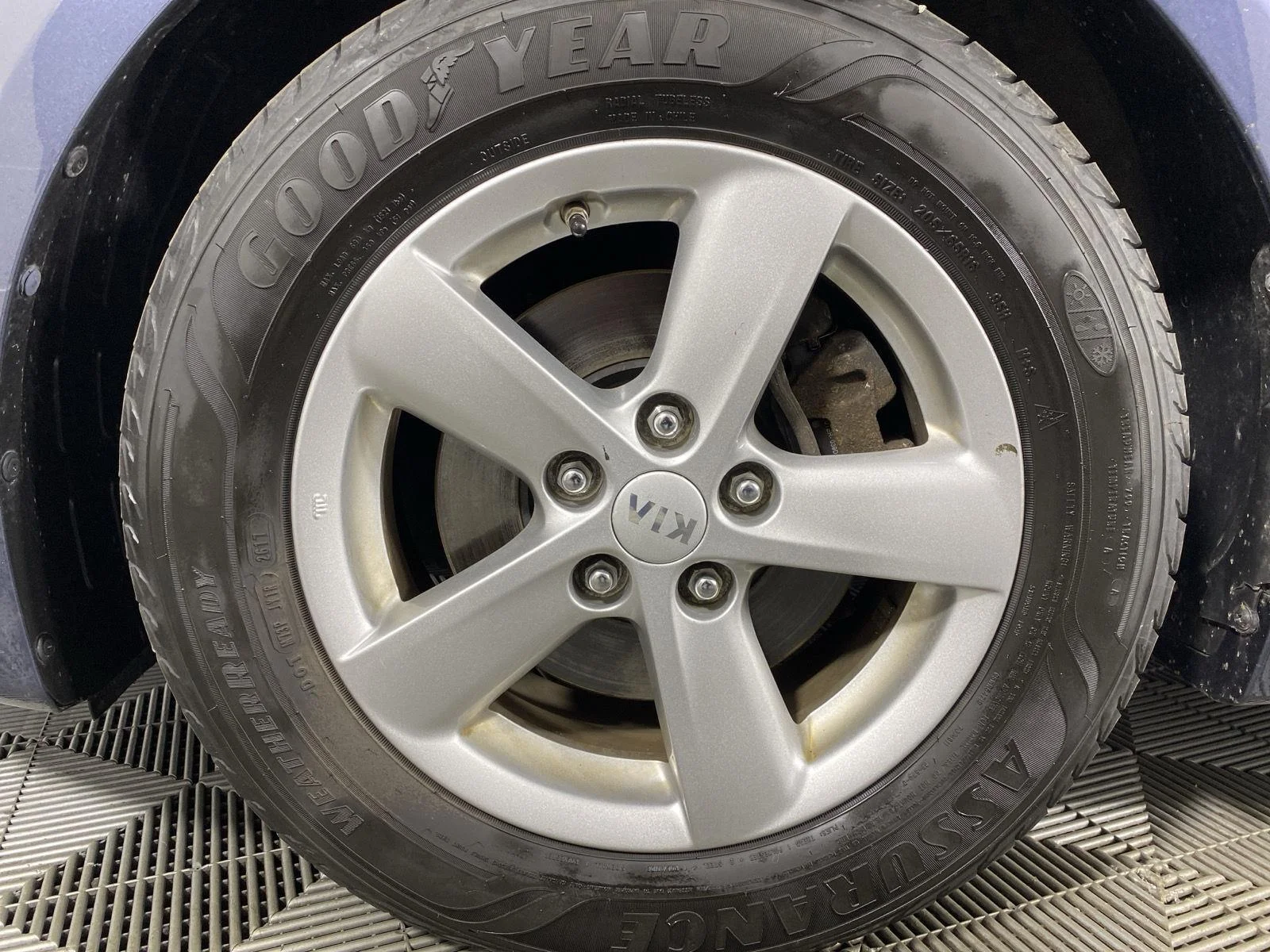 Used 2015 Smokey Blue Kia LX image 11