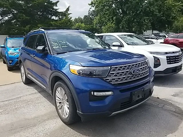Used 2020 Blue Ford Limited image 3
