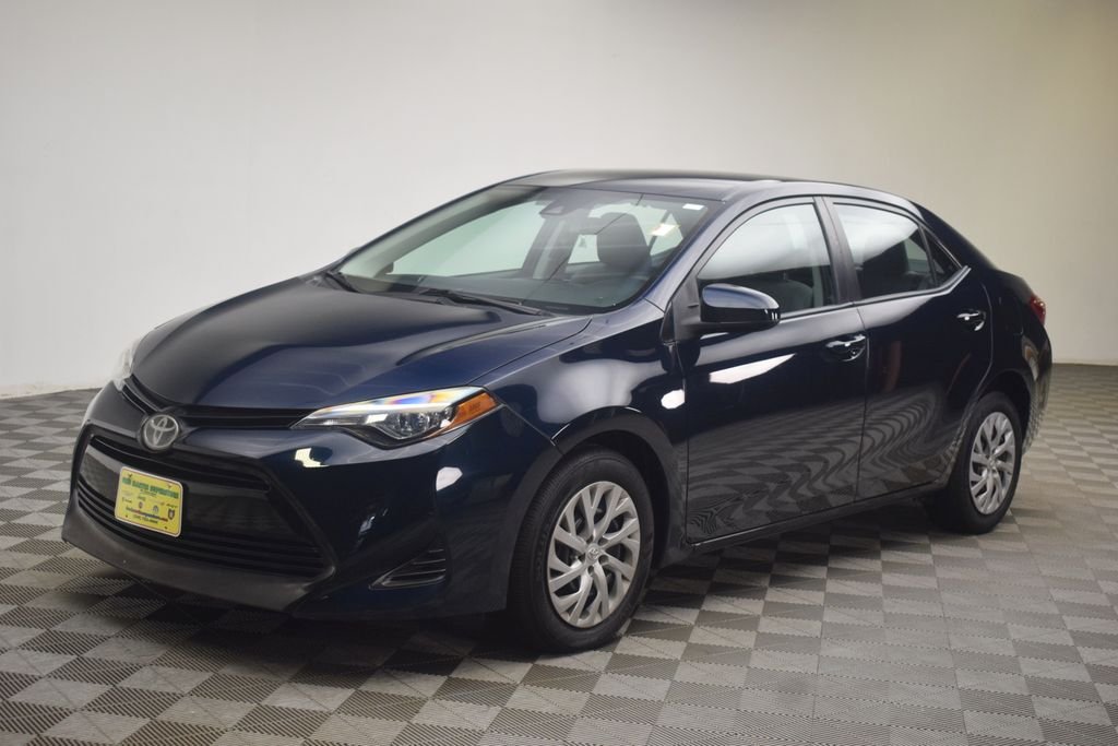 Used 2019 Toyota Corolla LE with VIN 2T1BURHE6KC227123 for sale in Barberton, OH