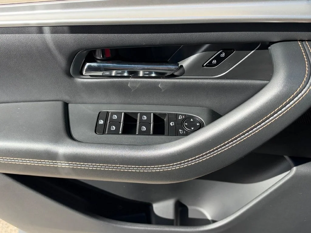 New 2026 Artisan Red Premium Mazda 3.3 Turbo Premium image 21