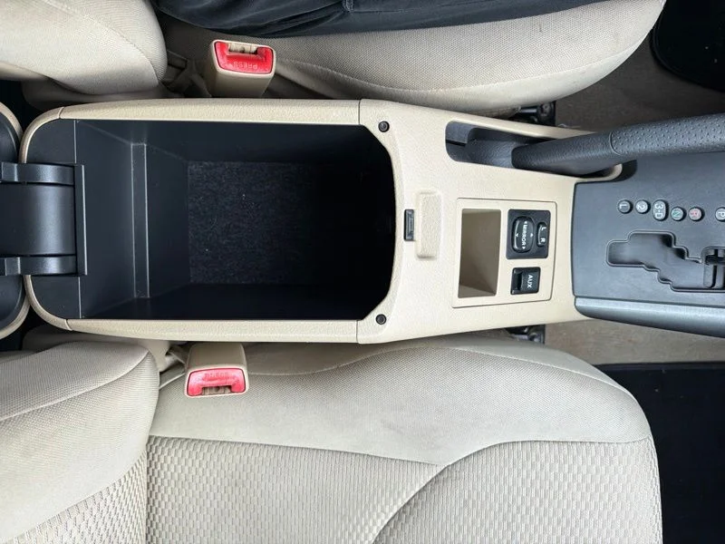 Used 2011 Blue Toyota Base image 16