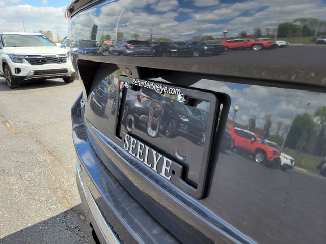 Used 2022 Gray Jeep Overland image 29