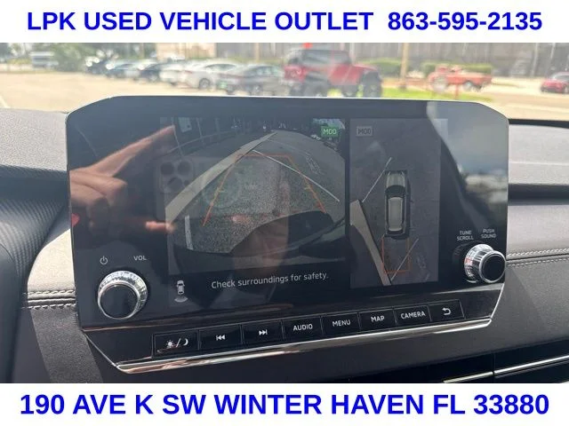 Used 2024  Mitsubishi SE image 11