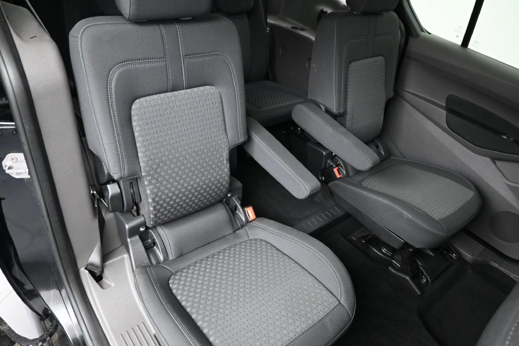 Used 2019 Shadow Black Ford XLT image 23