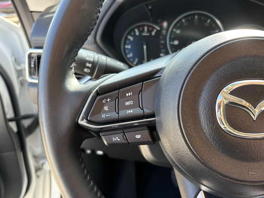 Used 2021 Snowflake White Pearl Mica Mazda Grand Touring image 16