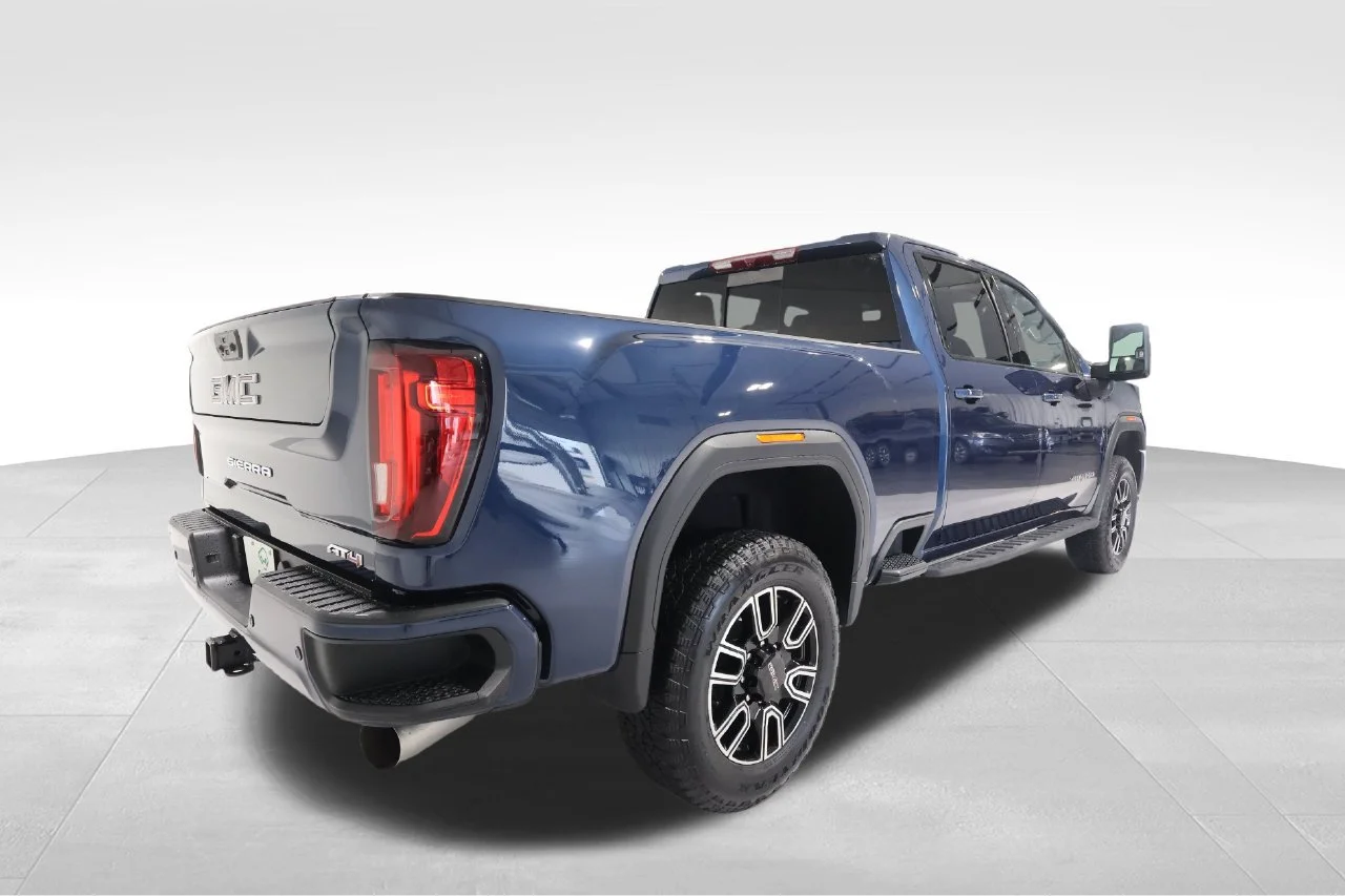 Certified Used 2022 PACIFIC BLUE METALLIC GMC AT4 image 4