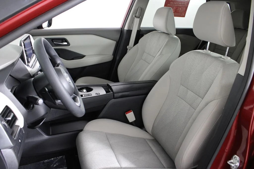 2024 Nissan Rogue SV - Photo 20