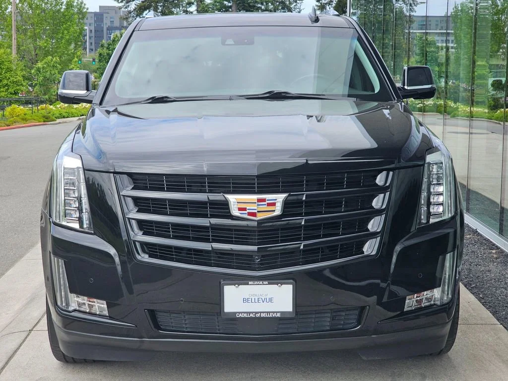 Used 2020 BLACK RAVEN Cadillac Premium Luxury image 8