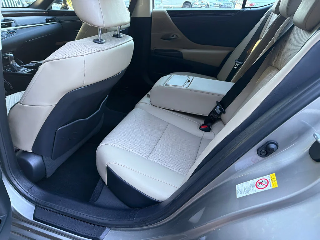 Used 2019 Silver Lexus 350 image 20