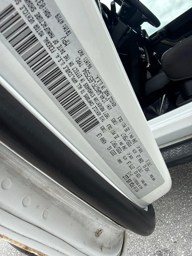 Used 2015 White Jeep Sport image 18
