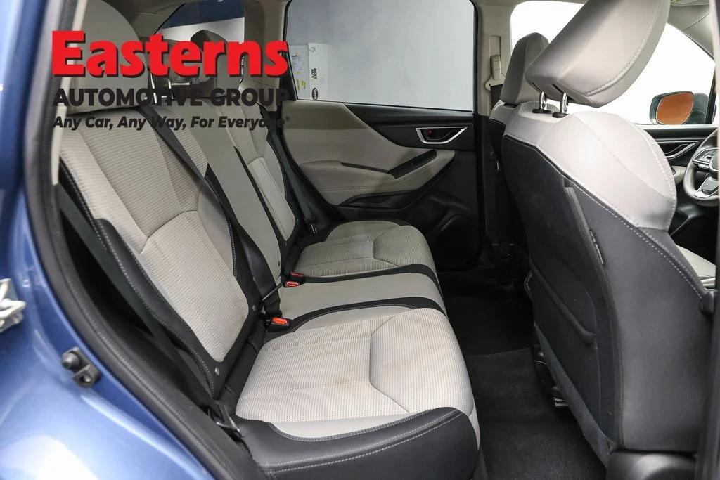 Used 2022 Blue Subaru Base image 23