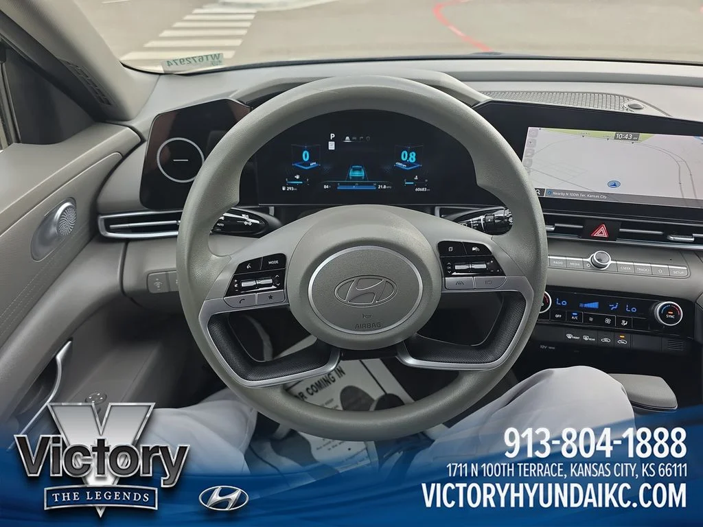Used 2024 Black Hyundai SEL image 13