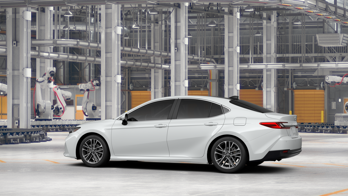 New 2026 Wind Chill Pearl Toyota XLE image 5