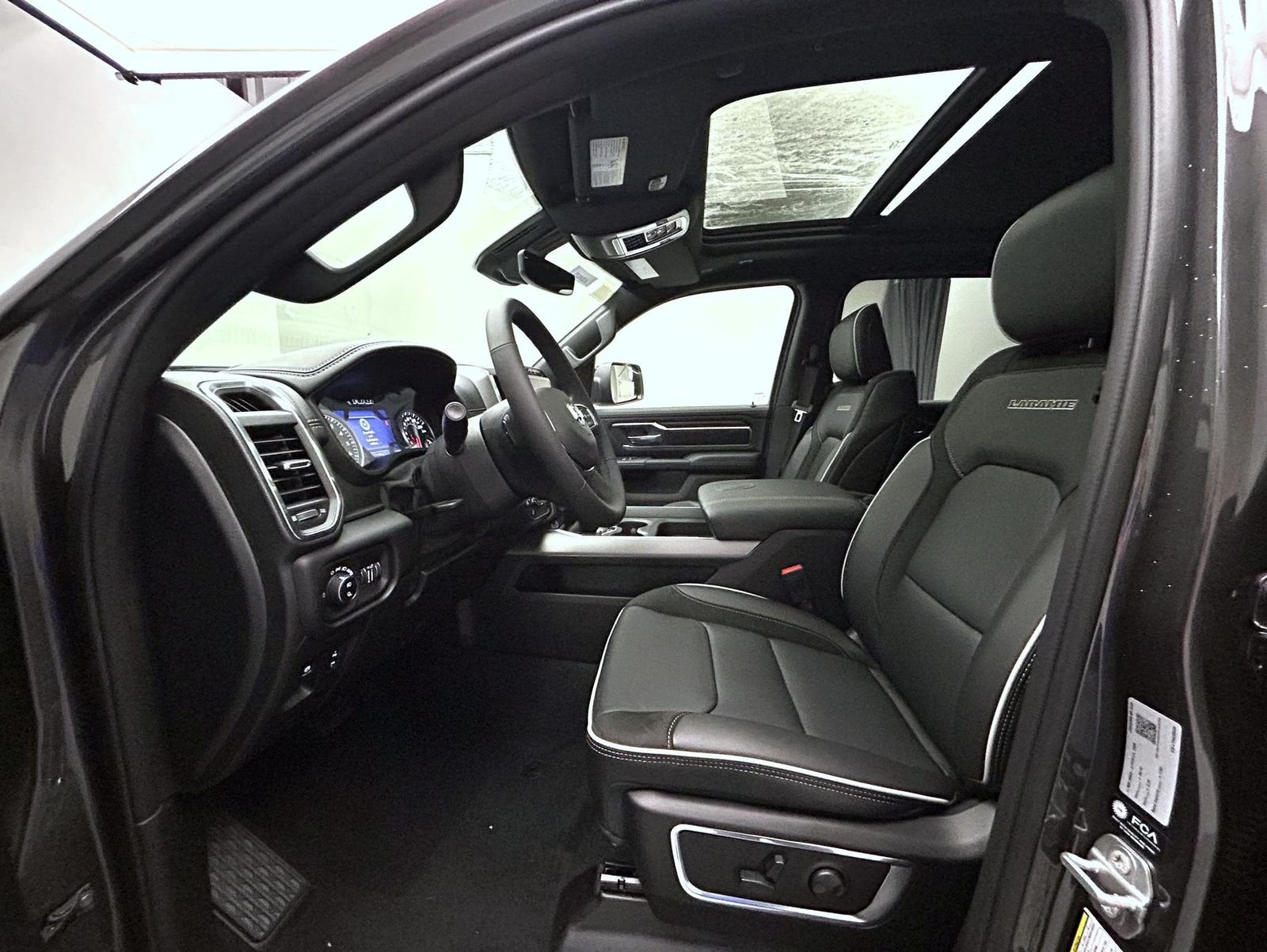 New 2026 Granite Crystal Metallic Clear-Coat Exterior Paint RAM Laramie image 10