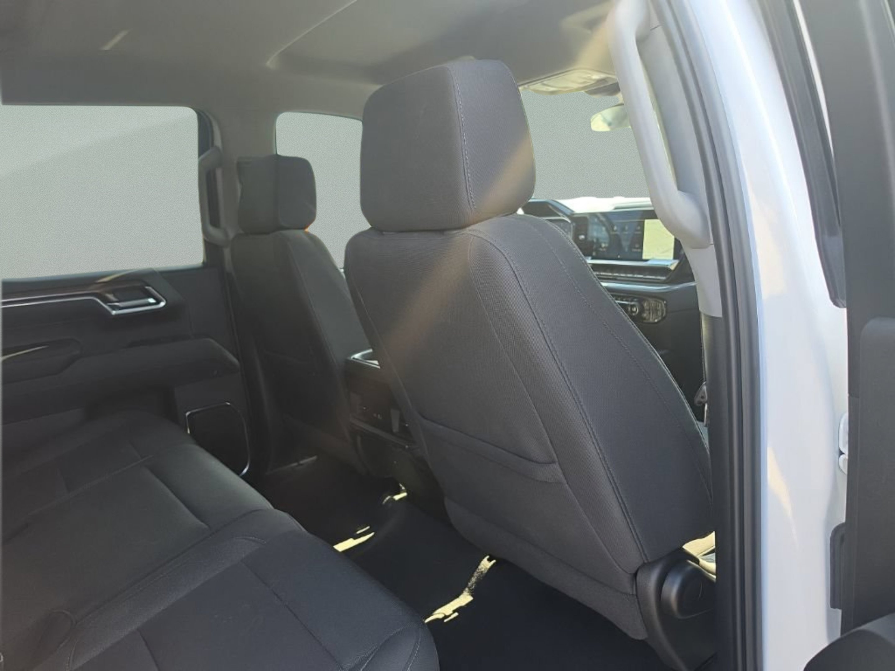 Used 2025 Summit White Chevrolet LT image 24