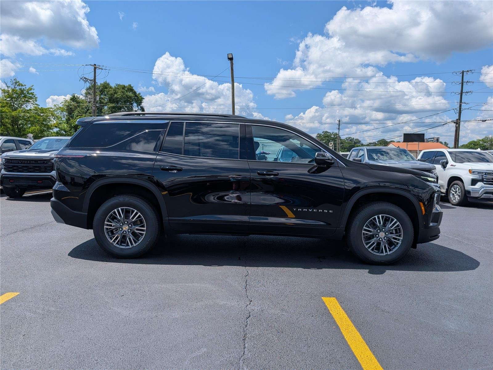 2026 Chevrolet Traverse LT - Photo 9