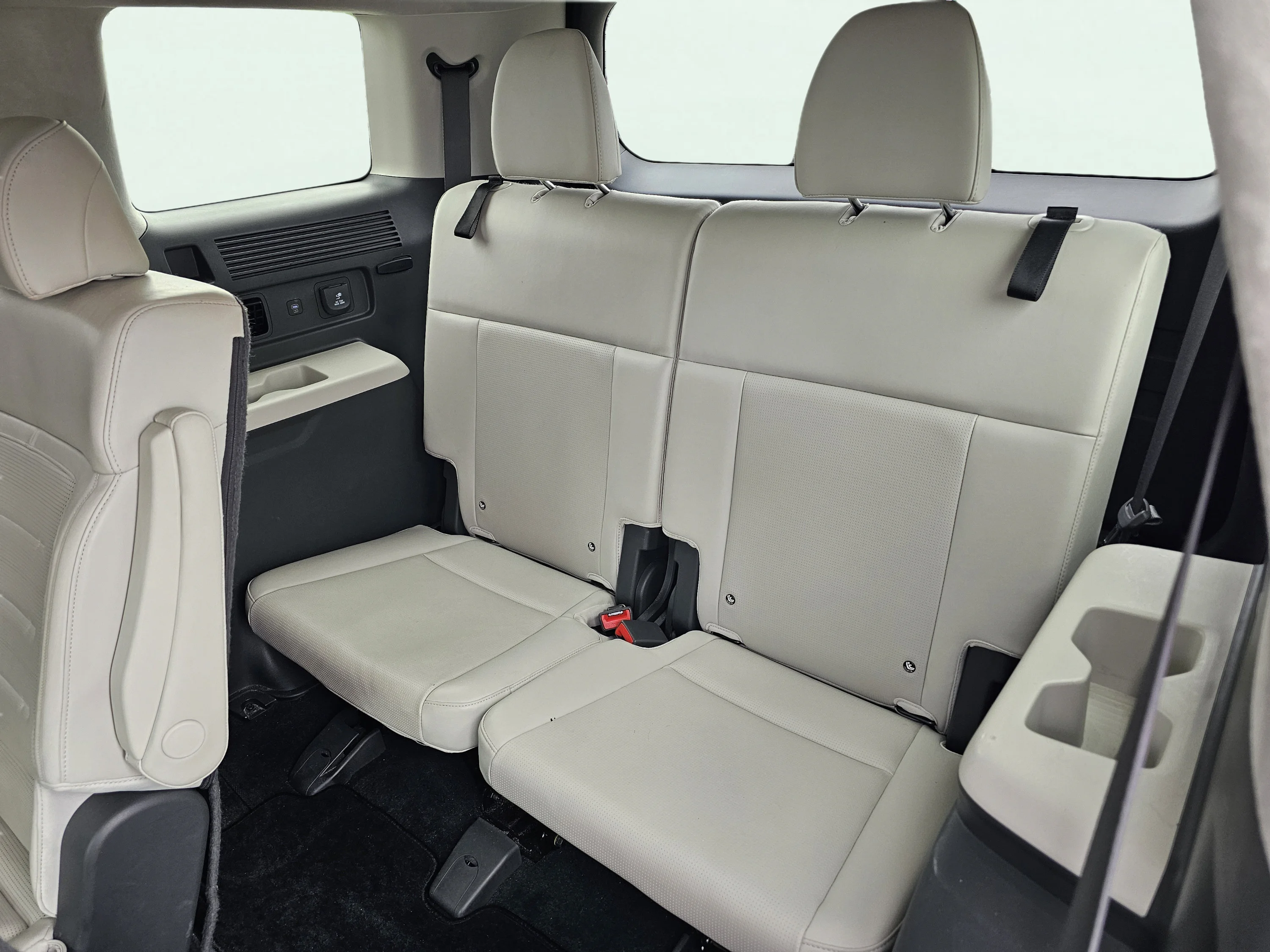 Used 2024 Hampton Gray Hyundai Calligraphy image 36