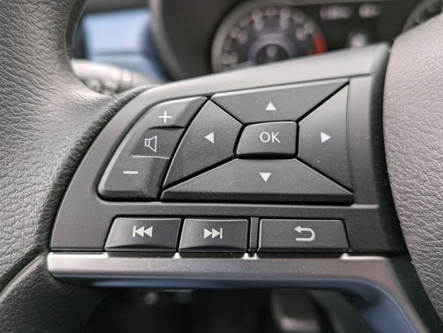 2025 Nissan Versa Sedan SV - Photo 9
