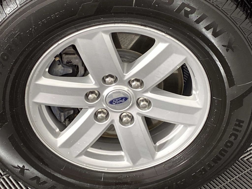Used 2021 Red Ford XLT image 28