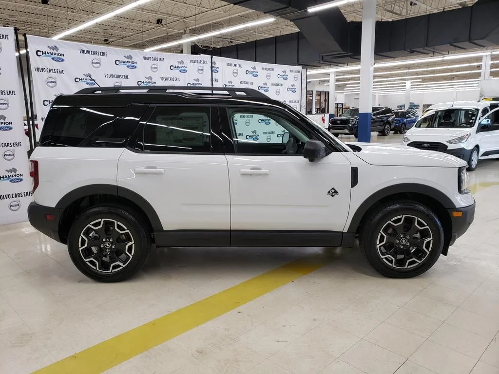 New 2026 Oxford White Ford Outer Banks® image 5