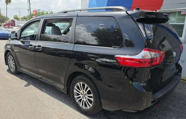 Used 2020 Black Toyota XLE image 2