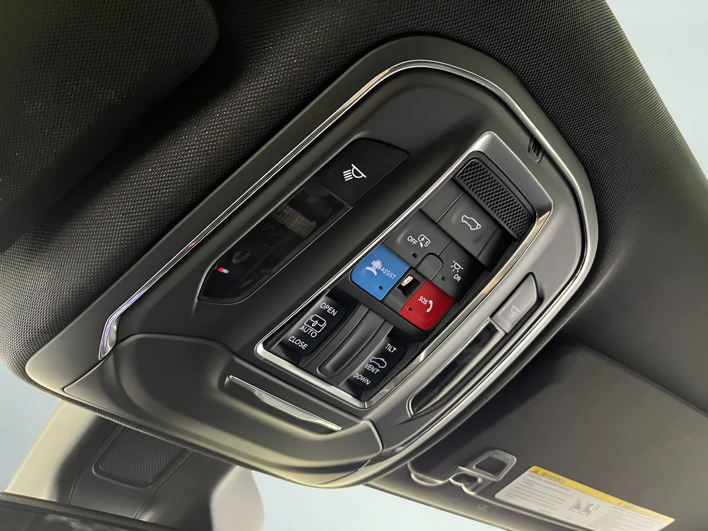 Used 2023 Black Jeep Altitude X image 33