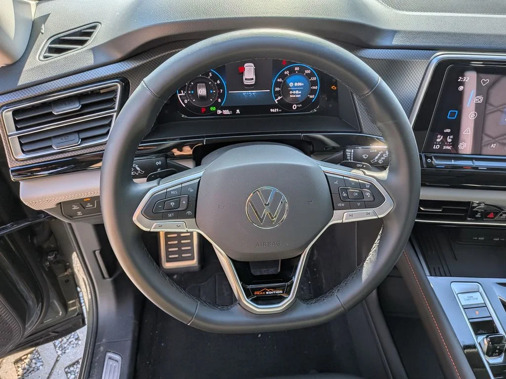 Used 2025 Green Volkswagen 2.0T Peak Edition image 15