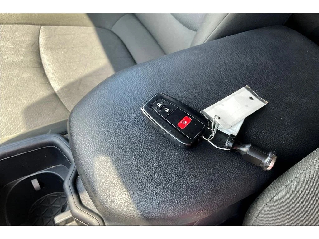 Used 2025 Silver Toyota XLE image 9