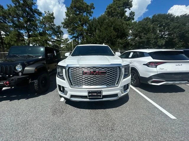 Used 2023 White GMC Denali image 2