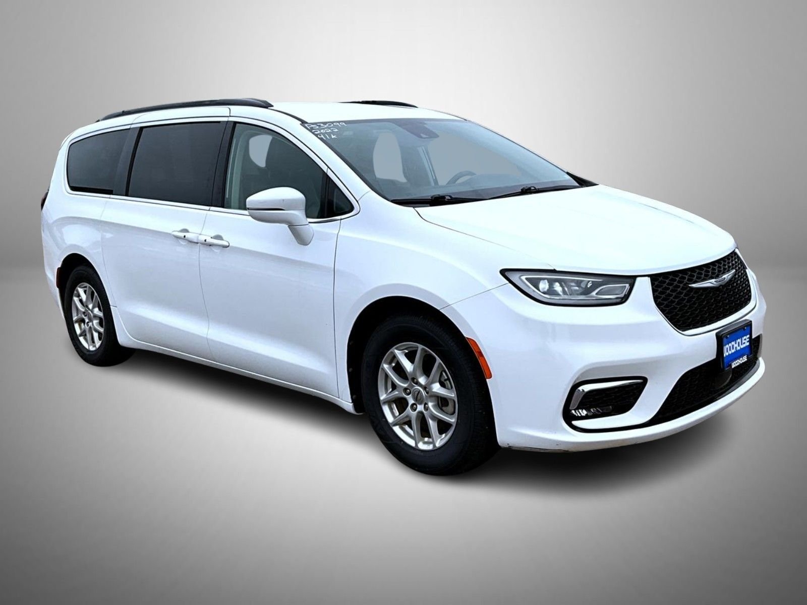 Certified Used 2022 White Chrysler Touring L image 3