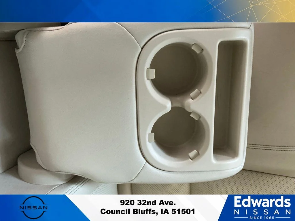 Used 2018 Red Nissan SL image 15