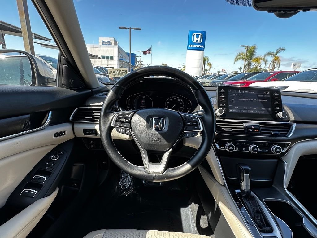 Used 2020 Gold Honda EX-L image 20