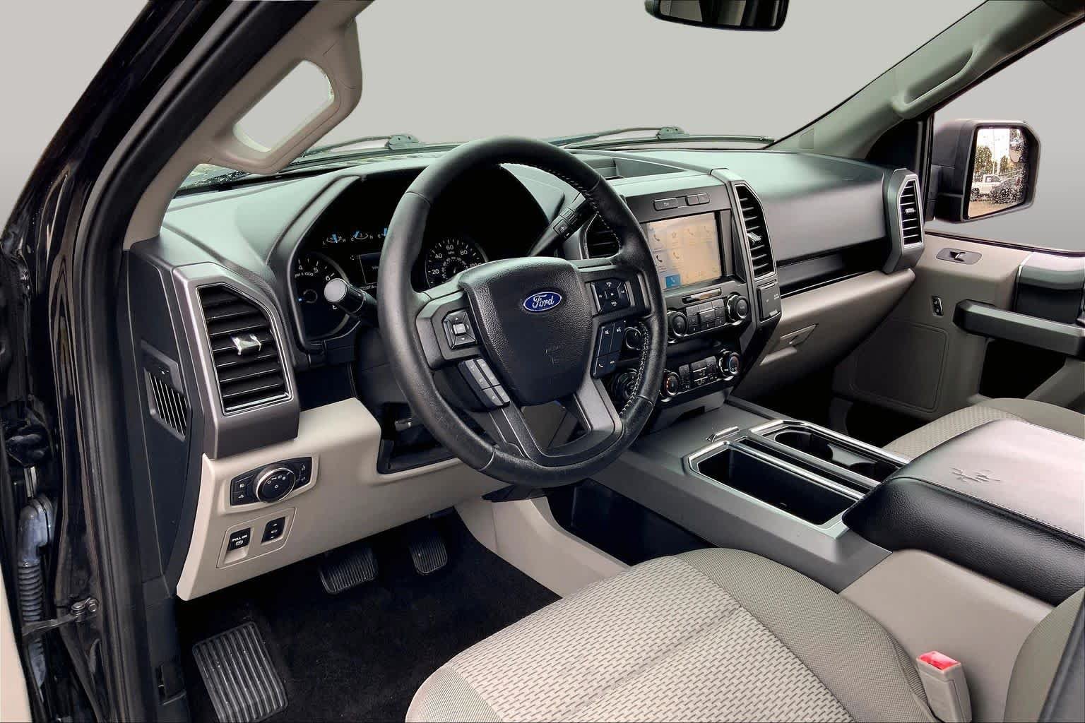 Used 2019 Agate Black Ford XLT image 17
