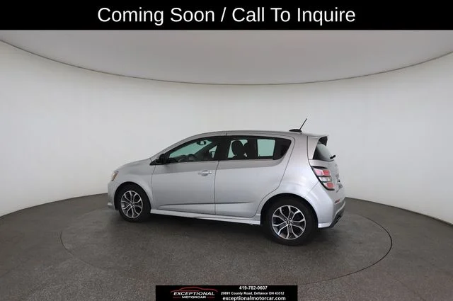 Used 2017 Silver Chevrolet LT image 9