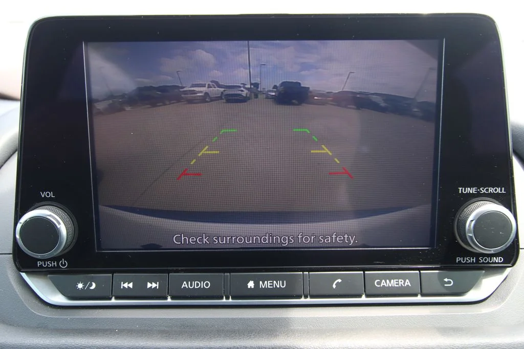 Used 2023 White Nissan S image 11