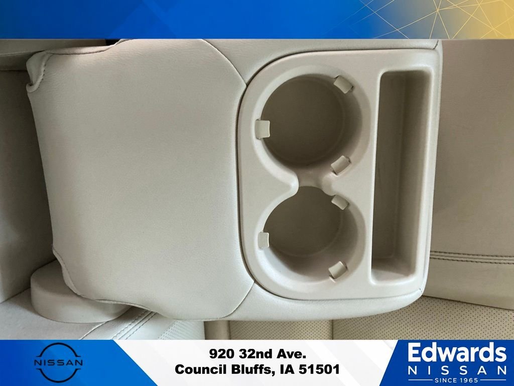 Used 2018 Red Nissan SL image 15