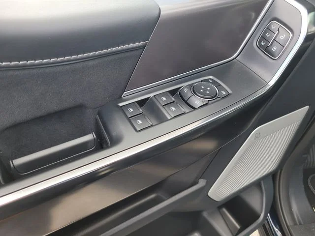 New 2026 Blue Metallic Ford Platinum image 17