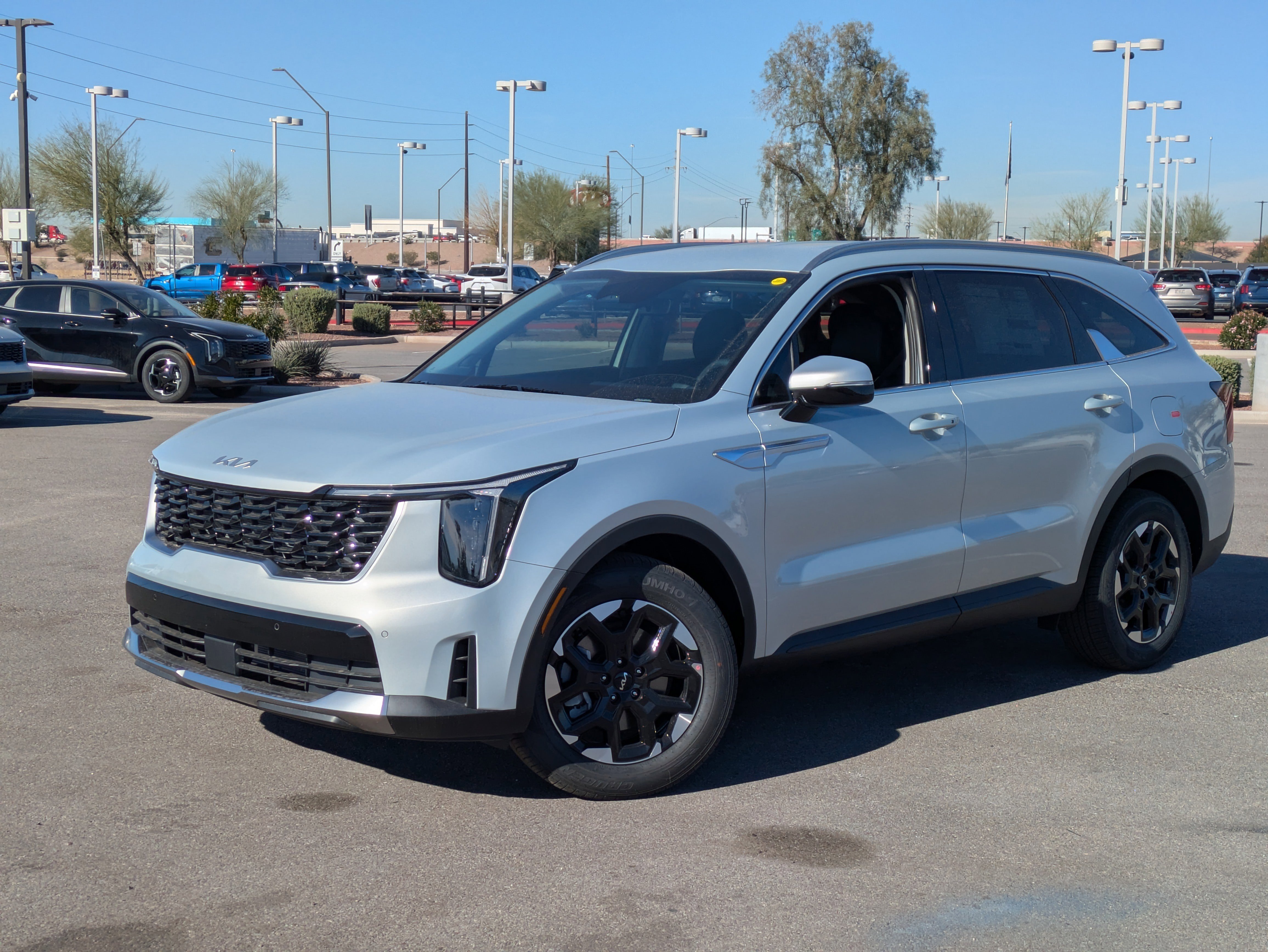 New 2026 Ivory Silver Kia S image 33