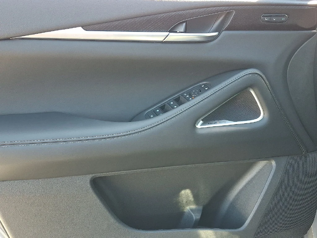 New 2027 Gray INFINITI AUTOGRAPH image 8
