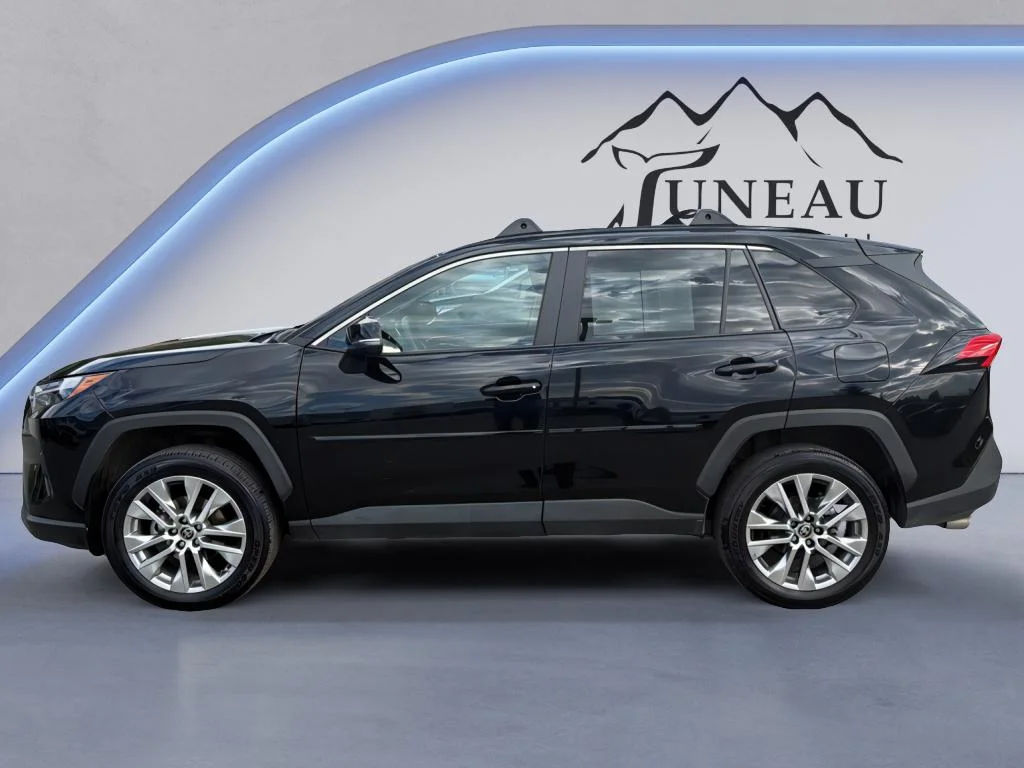 Used 2024 Midnight Black Metallic Toyota XLE Premium image 6