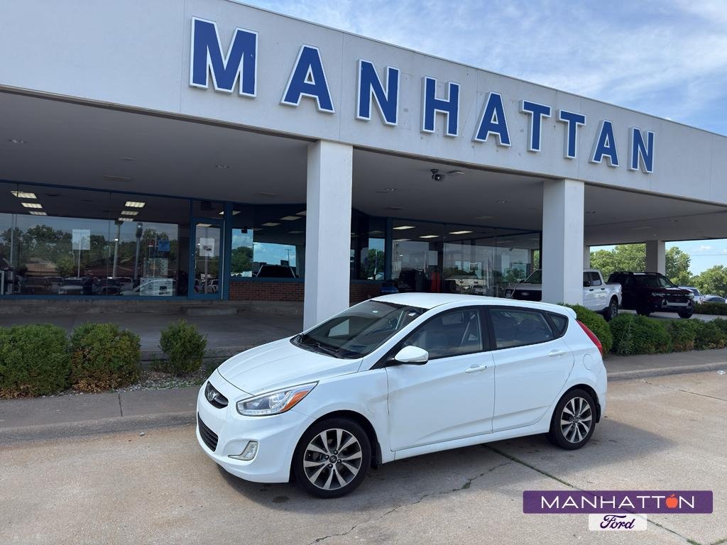 2015 Hyundai Accent Sport 5-Door 6-Speed Automatic's photo