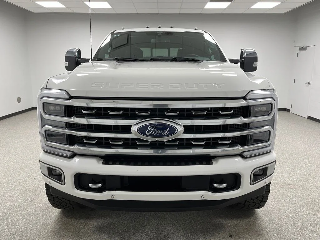 Used 2024 White Ford Platinum image 3