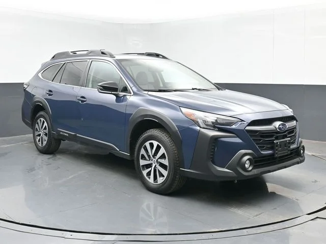 2024 Subaru Outback Premium's photo